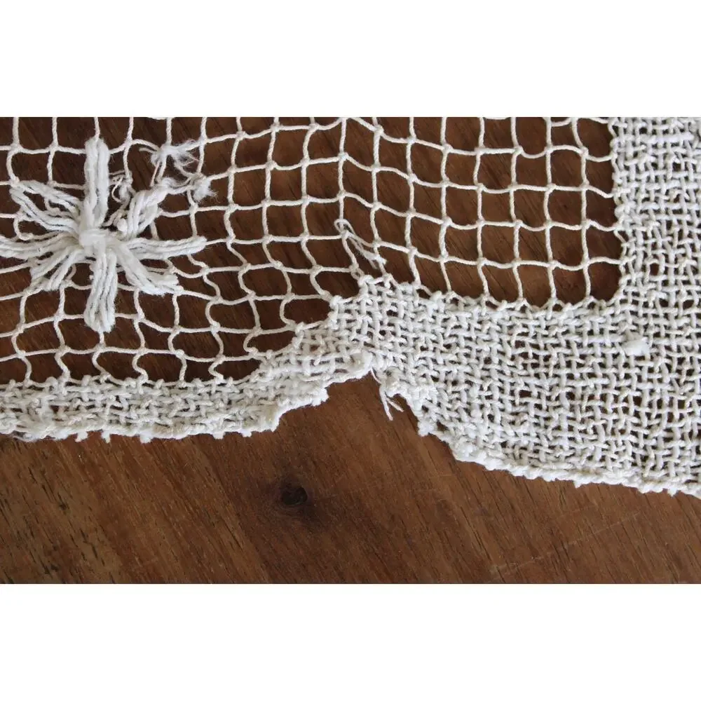 Vintage Handmade Crochet Lace White Tablecloth Shabby Chic Scallop 64